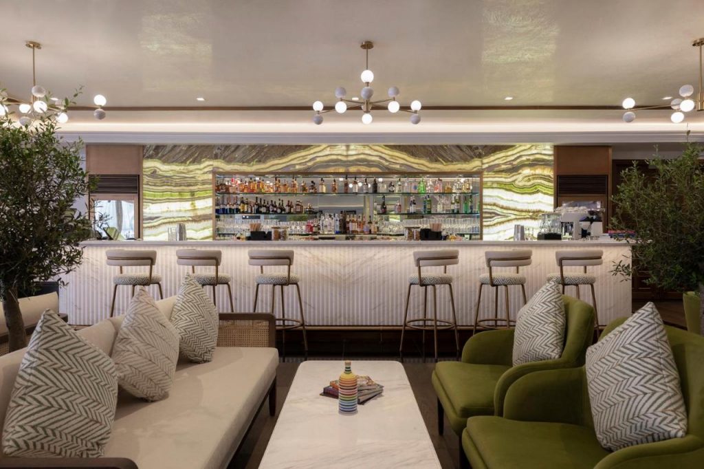 Taj Dubai Review