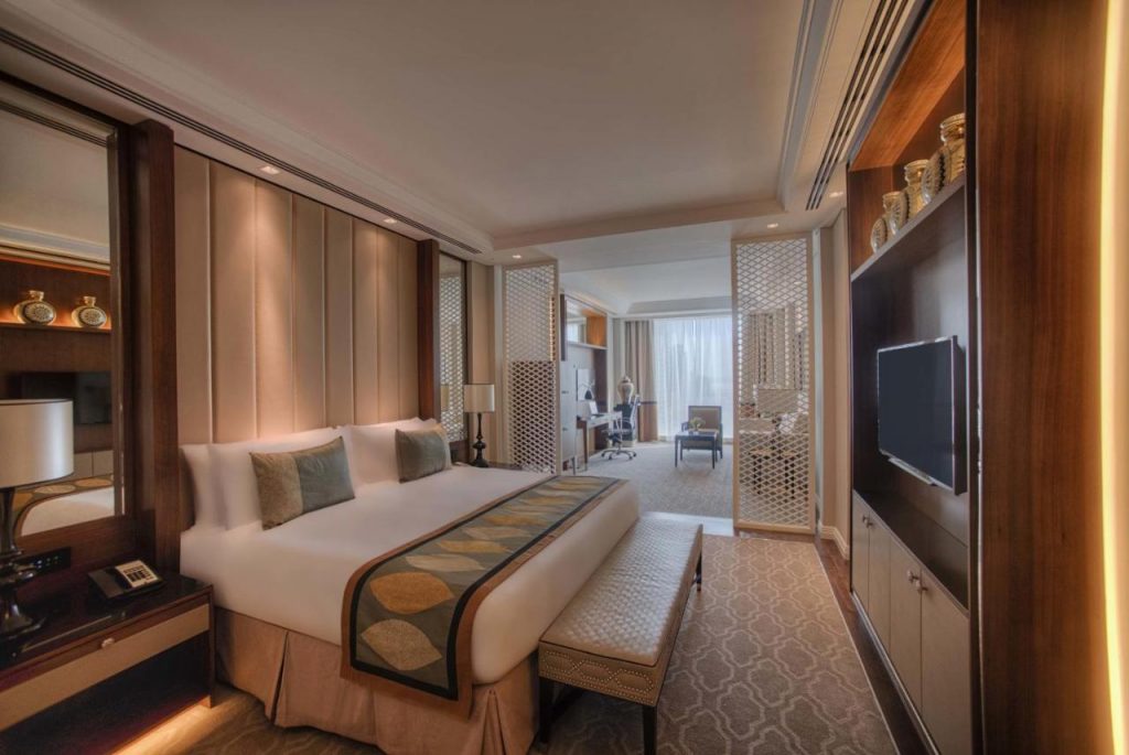 Taj Dubai Review