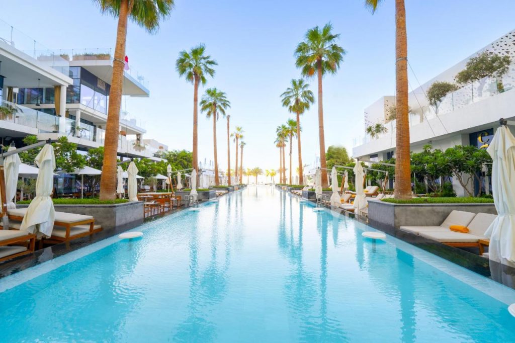 Escort friendly Hotels