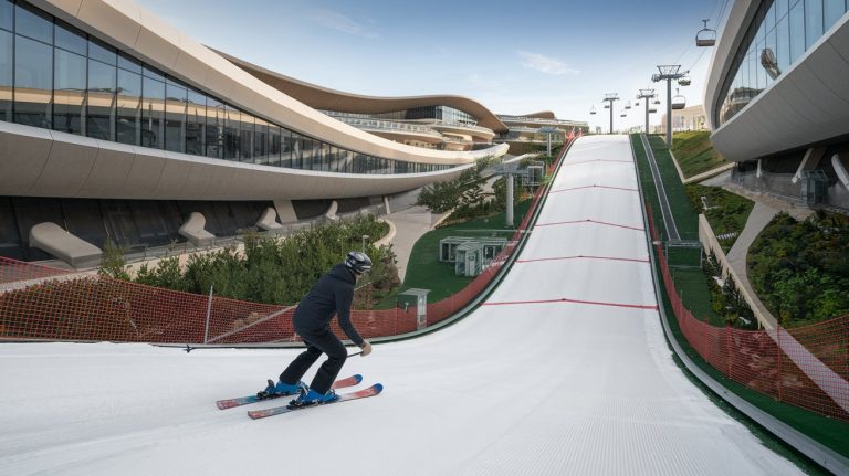 Beat the Dubai Summer Heat: Discover the Best Activity to Do in the Summer in Dubai – Ski Dubai
